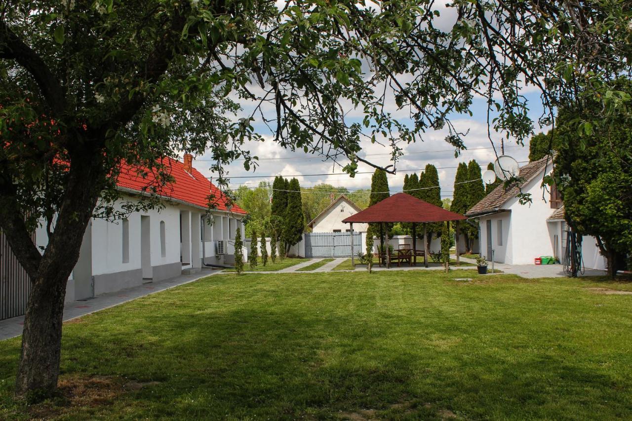 Apartamento Das Blaue Haus Vendégház - Kovácshida Exterior foto